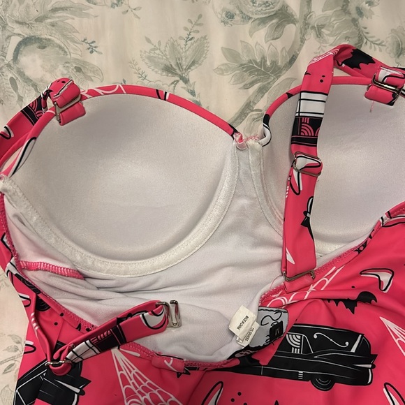 Sourpuss swimsuit, size medium - Picture 7 of 8